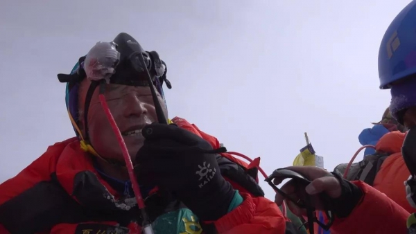 七旬无腿登山家夏伯渝做客国科大“明德讲堂”