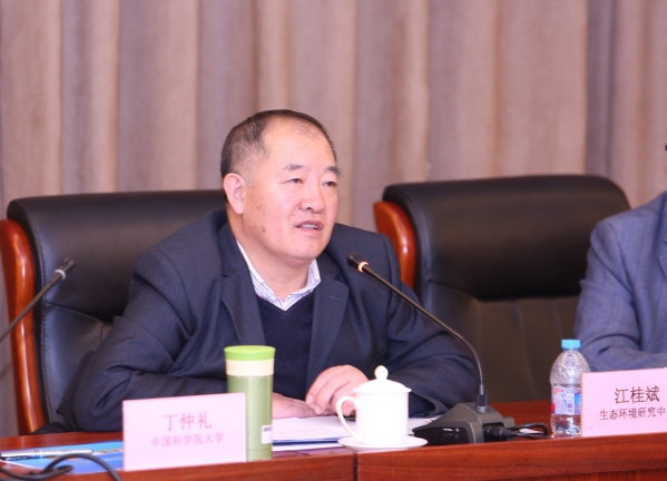 中国科学院大学环保技术联盟理事长、中国科学院生态环境研究中心主任兼国科大资源与环境学院院长江桂斌院士致辞