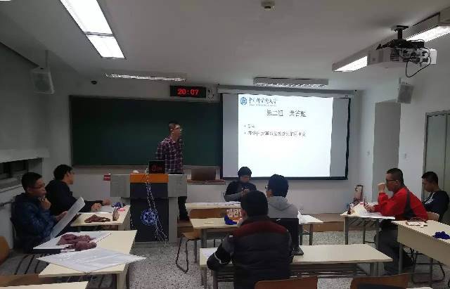 选手紧张答题 选手紧张答题