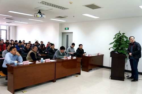 “理化青年论坛”举办“未来青年学术之星”报告会