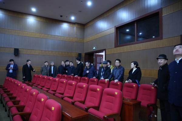 参观大礼堂