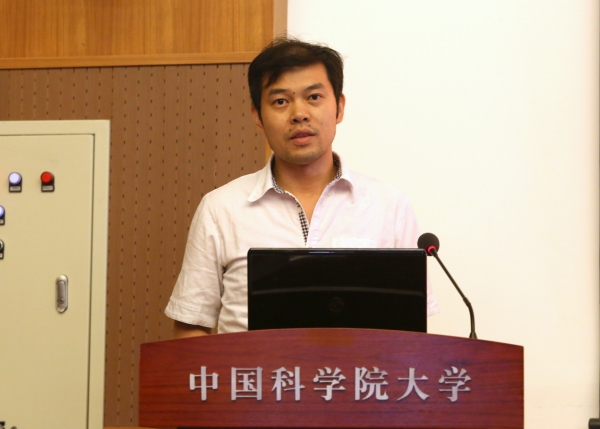  教研室主任黄传军讲话