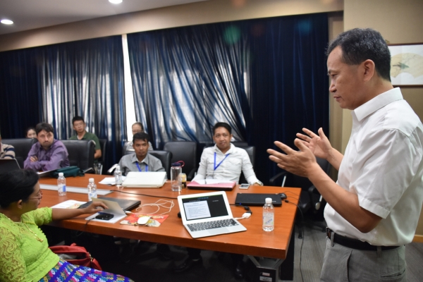 IABG亚洲分会主席、中科院上海辰山植物研究中心副主任、上海辰山植物园执行园长胡永红给学员上课